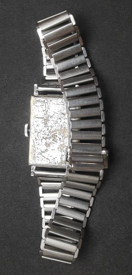 **WW2 : 1940s Roamer 'Standard ' Swiss 15 Jewel Tank Watch w/ Bonklip Bracelet ( TESTED).**