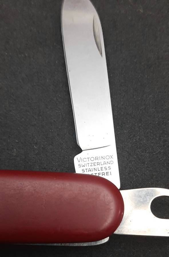 1990s Victorinox Officer Suisse Swiss Army Knife 4-Function