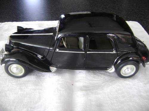 DI CAST METAL CAR - CITROEN 15CV 6 CYLINDER 1932 - MAD3E IN THAILAND