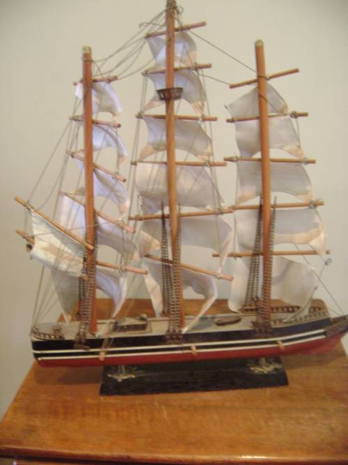 MODDEL MADE OF WOOD - CUTTY SARK 1869