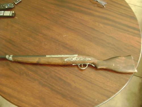 OLD DISPLAY RIFEL - SEE PICTURES