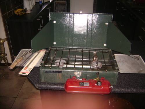 COLEMAN PARAFFIN STOVE IN GOOD CONDITION