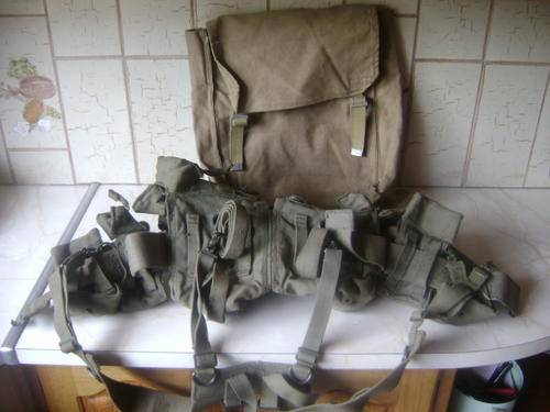 ARMY BELT WITH AMMUNITION POUCHES ECT - PLUS ARMY HUVVERSACK