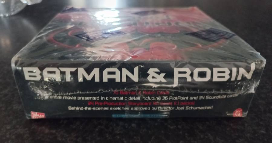 BATMAN AND ROBIN FLEER SKYBOX INTERNATIONAL  FACTIORY SEALED BOX