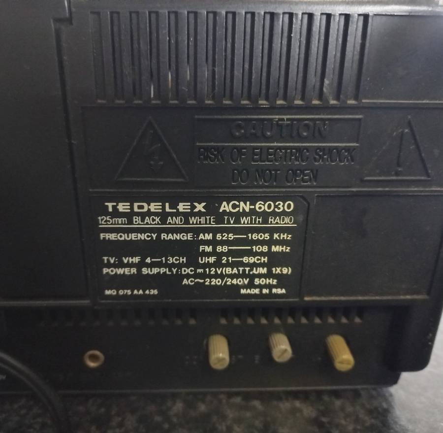 TEDELEX MINI TV AND RADIO IN  GOOD WORKING CONDITION