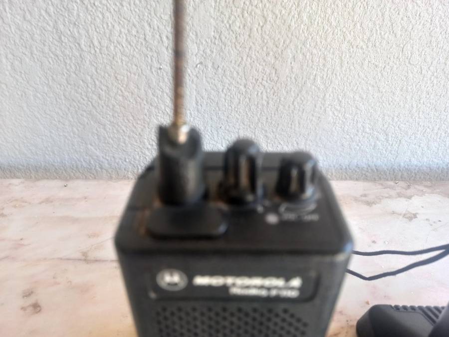 MOTOROLA 2 WAY RADIOS P110 - MODEL HTN9804A