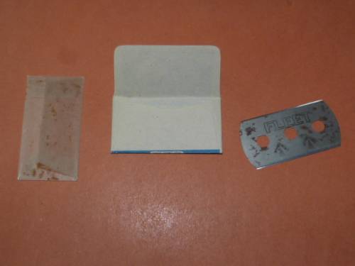 WW2 POW Escape Compass Fleet Raser blade in original packaging