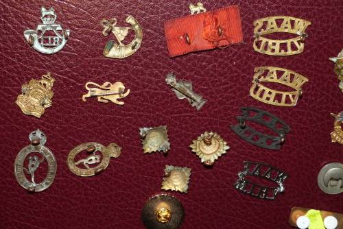 WW2 and army Badge lot