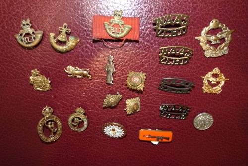 WW2 and army Badge lot