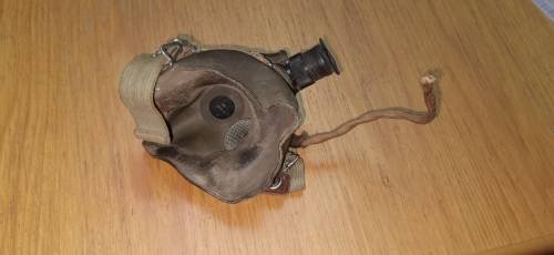 WW2 British RAF H-type Oxygen mask, dated 1945
