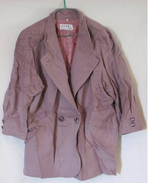 Ladies Double Breasted Stylish Winter 1/2 Coat, Warm and Comfortable, Size 42. Bids Start @ R1!