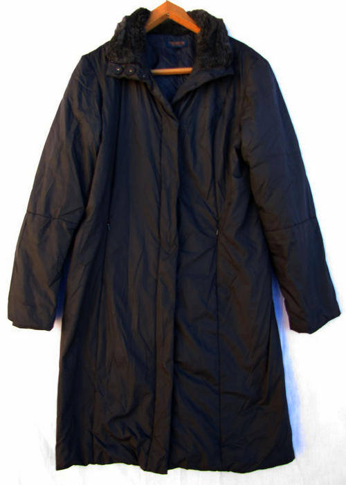 Ladies Dark Grey 3/4 Coat, Lined, Warm, Water Resistant and Comfortable, Size 36