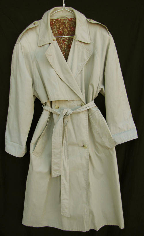 Ladies Lovely Cream 3/4 Coat, Warm and Comfortable, SA Size 40
