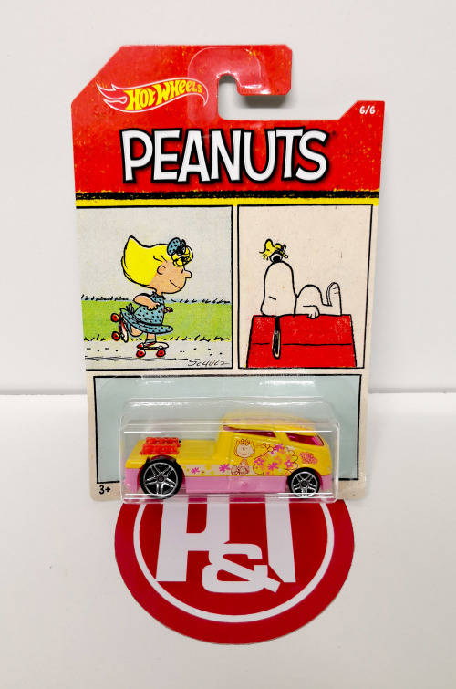 Hot Wheels `Peanuts` Themed Assortment set (6 Cars)