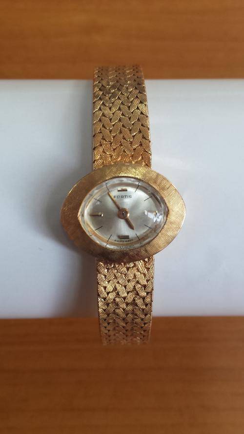 18k Fortis Solid Gold Ladies Watch Swiss Made (Made in 1968) Valuated @ R95,000