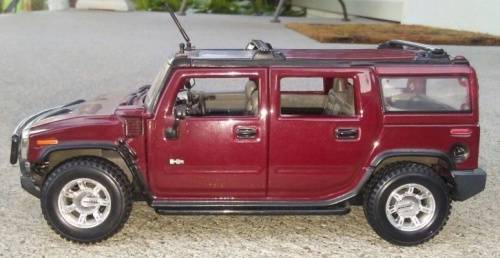 Hummer H2 SUV 2009 maroon, 1:27 Maisto pre-owned unboxed collector top condition #2318 instant
