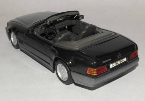 Mercedes-Benz 500 SL cabrio 1989 black, pre-owned, unboxed, collector top condition Ub24-006