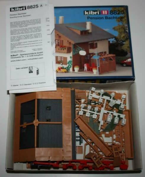 H0 gauge B+B Hotel Garni Bachtaler (150x130mm) building kit, H0.1-87.HO 3/Kibri.8825