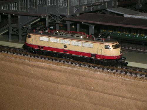 N scale â Minitrix E 03 Electric Locomotive â DB