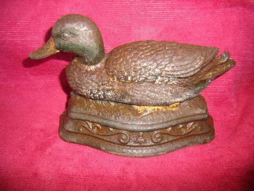 Vintage Wright Studios Cast Iron Duck Door Stop.