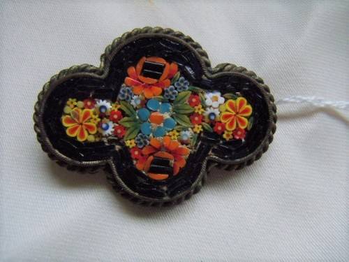 Mico Mosaic - A Stunning Black 4 leaf clover shaped Broach with delicate mosaic set on brass