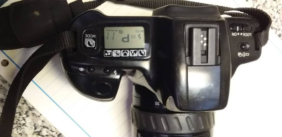 Minolta Dynax 300 si. FILM camera with 35 to 70 Zoom and auto focus and advance.