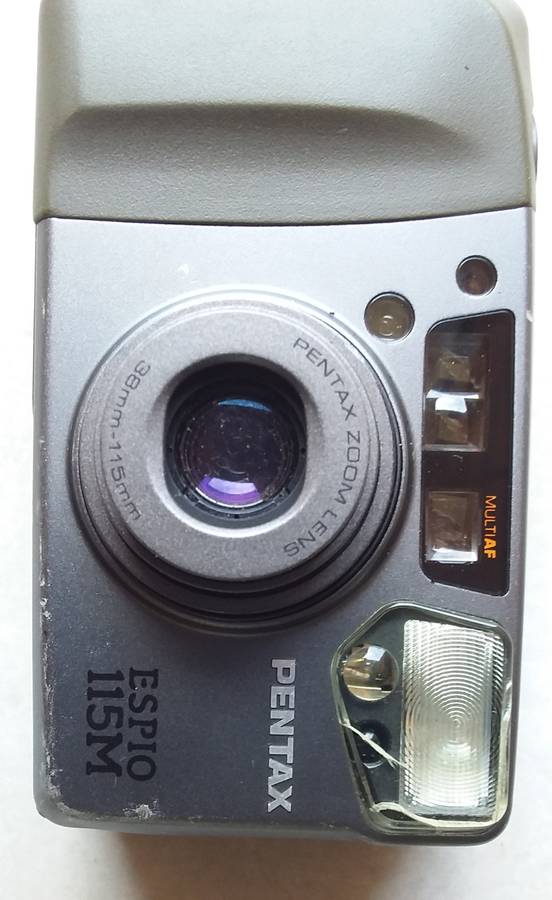 Pentax ESPIO 115M FILM Camera in good working condition.