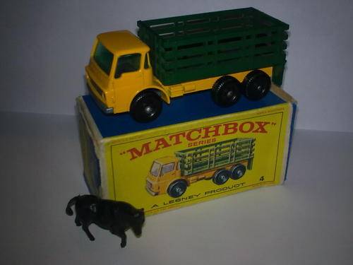 Matchbox Series 1-75 Nr.4d (Regular Wheels) Dodge Stake Truck