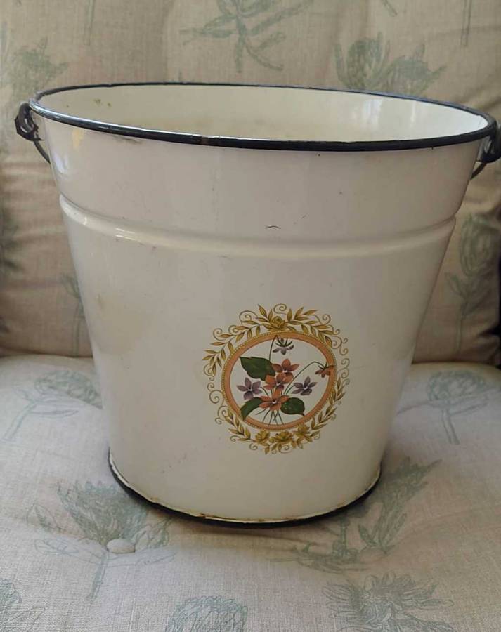 Large Enamel Bucket