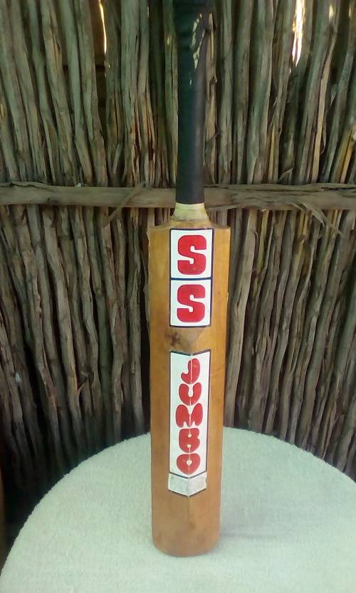 VINTAGE SS JUMBO CRICKET BAT -USED CONDITION