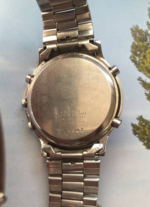 Seiko quartz chronograph 7T32-6A5A