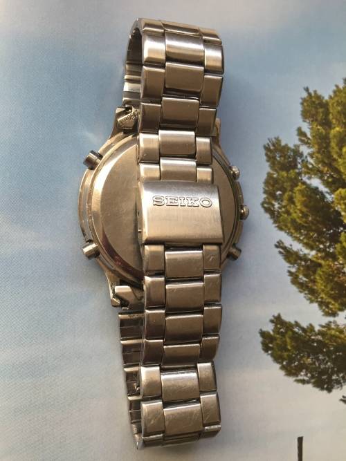 Seiko quartz chronograph 7T32-6A5A