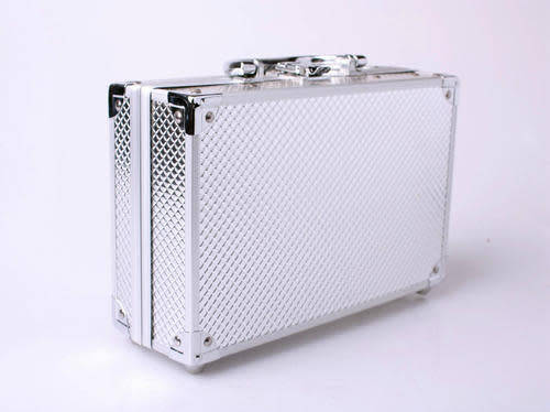 MAGIC COLOR MAKE UP KIT WITH CARRY CASE