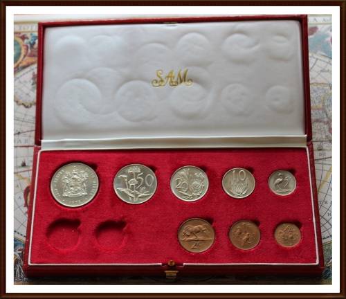1977 S.A Set the Uncirculated, Nickel Coins in Long Red Box, as per Photo.