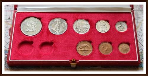 1977 S.A Set the Uncirculated, Nickel Coins in Long Red Box, as per Photo.