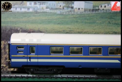 Lima Models : Model train Passenger Coach as per photo.