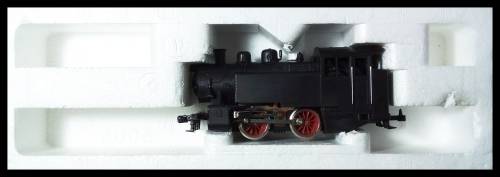 Lima Models : Model train : locomotive as per photo.