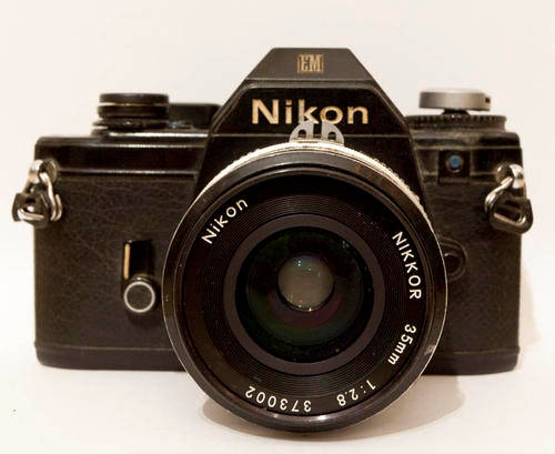 Nikon EM with 35mm F2.8 for Spares, Repair or Display