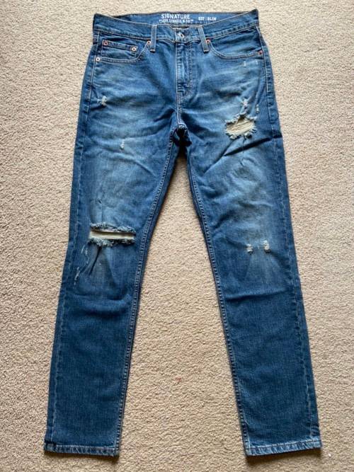 Signature - Levis