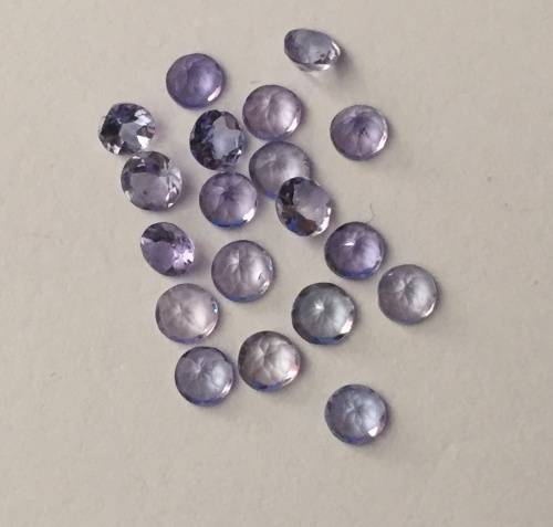 1.680cts TANZANITE - ROUND CUT - EXCELLENT TOP COLOR - 19 STONES 0.08 POINTERS