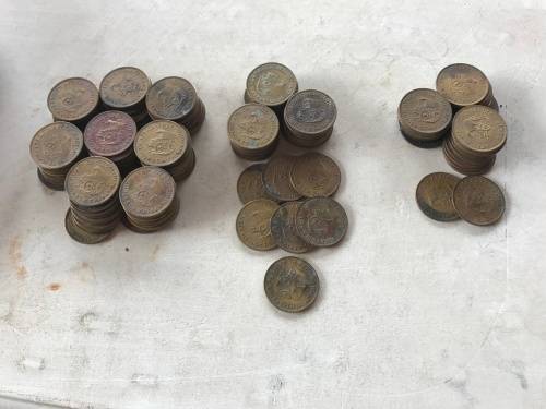 BULK 1.4kg 1961-1964 RSA 1 CENT COINS - SOME NEW/UNC / AU / USED & TONED - 1 BID for all 149 AVAIL.