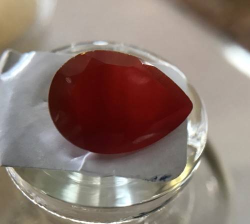 RARE - 4.055cts VVS1 - RED OPAL - BRILLIANT CUT *PEAR* STONE - STUNNING LUSTRE GEMSTONE - RARE !!