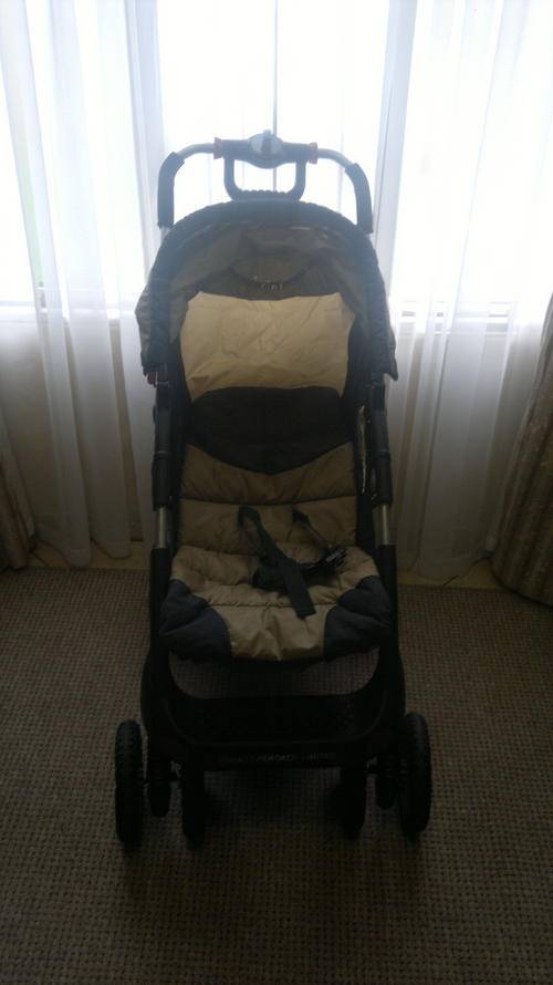 Jeep Baby Stroller! Almost New & Bargain Great BUY!!!!!!!!