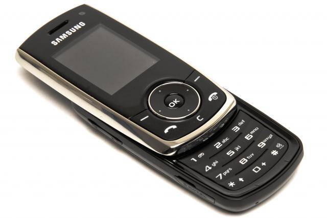Samsung J750i