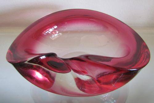 Murano Style Fading Red GLASS Ashtray.