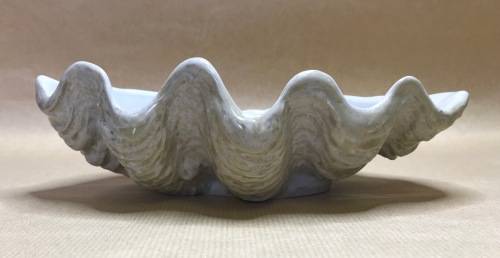 CLAM SHELL BOWL DISH SALAD BOWL SNACK DISH LOCALLY MANUFACTURED - 226mm long.