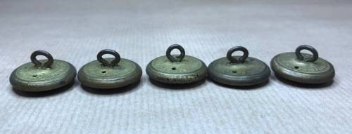 ROYAL AIRFORCE KING`s CROWN 5 x Military Brass Uniform Buttons 25mm diameter ENGLAND GREAT BRITAIN.