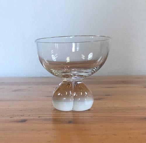 CRYSTAL BOWL=FOUR LEAF CLOVER SAHPED FOOT=SWEETS=NUTS=SNACKS!!=STUNNING!!!