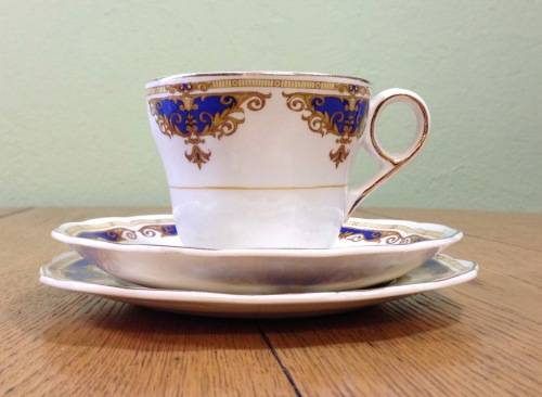 GRINDLEY TEA=JANIQUE PATTERN=MILK/CREAMER=SUGAR=5 TRIOS=17 pieces=1954 on.