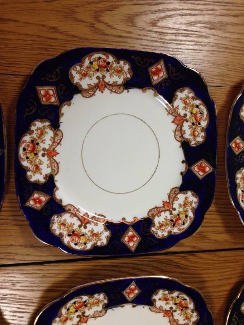 ROYAL ALBERT DERBY IMARI STYLE SQUARE ENTREE SALAD DESSERT PLATES x 8 CROWN CHINA 1917-1925 ENGLAND